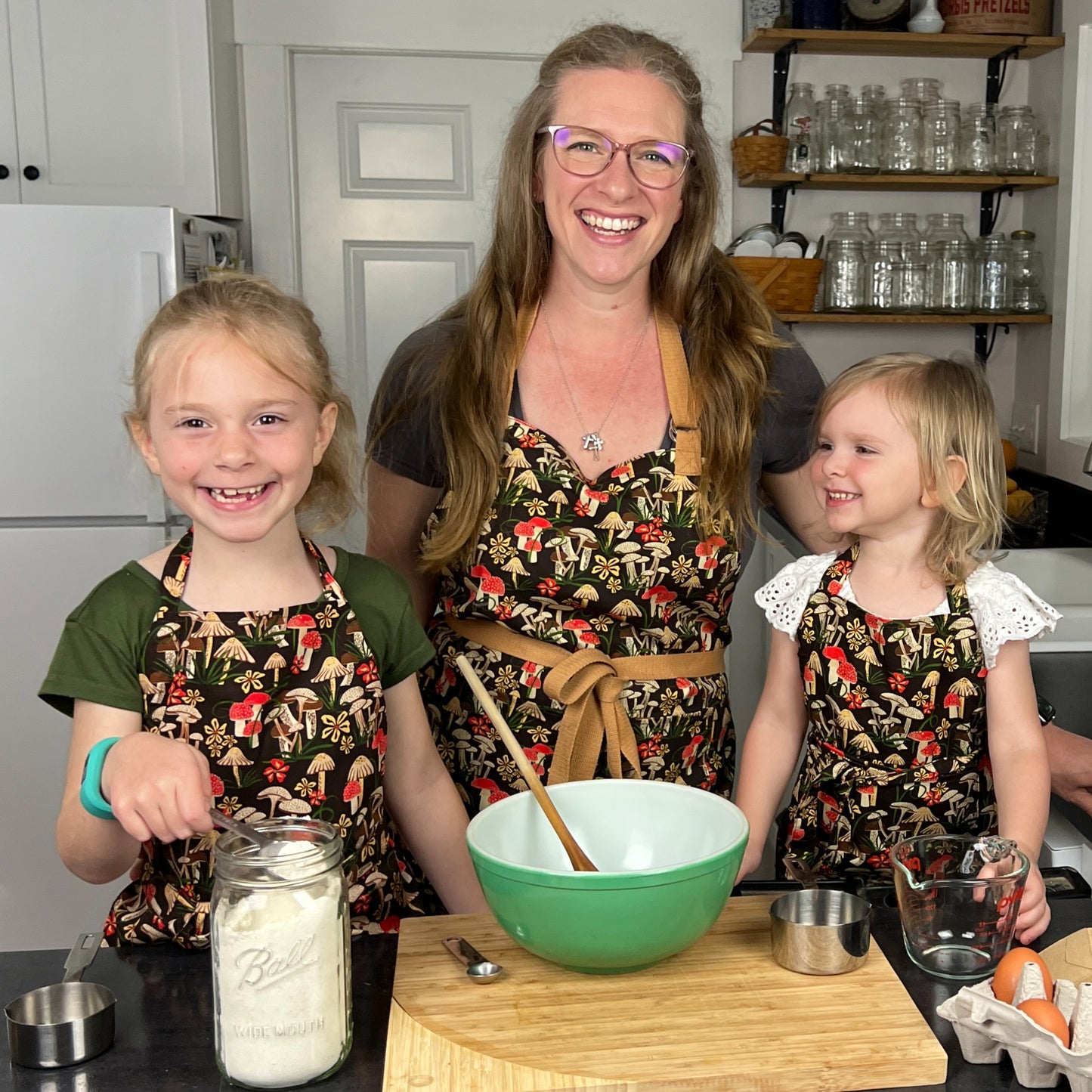 Apron-Children's | Mushroom Field