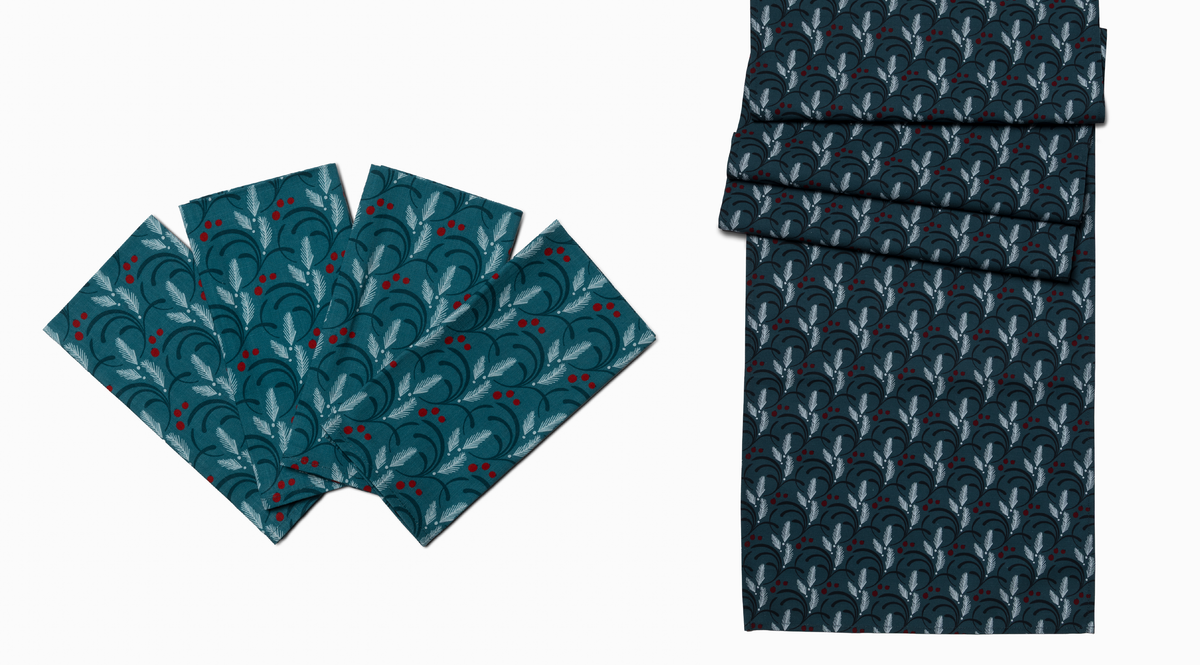 Table Runner & Everyday Napkin Set | Berry Frost