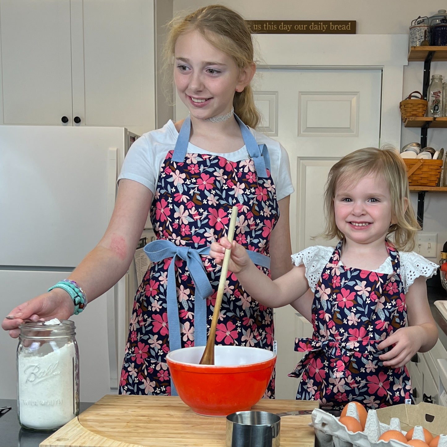 Apron-Children's | Flower Field